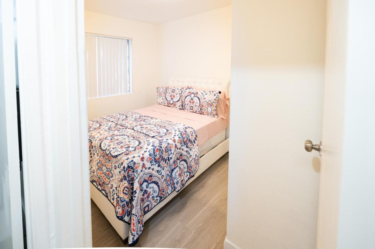 Cozy Small 2 Bedroom In Koreatown/Hollywood Лос-Анджелес Екстер'єр фото
